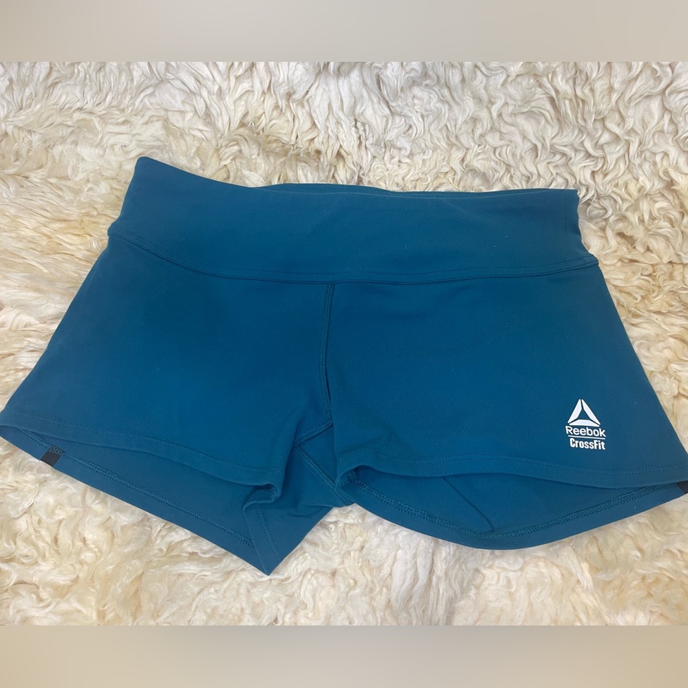 REEBOK CROSSFIT SHORTS BRAND NEW WITHOUT TAGS SIZE MEDIUM